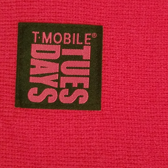 Beautiful comfortable scarf! - Picture 6 of 7